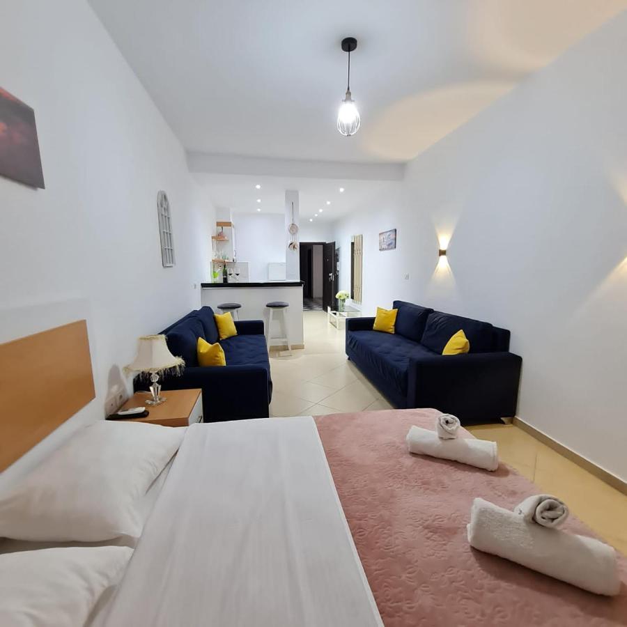 Studio By The Beach - Vlorë Esterno foto