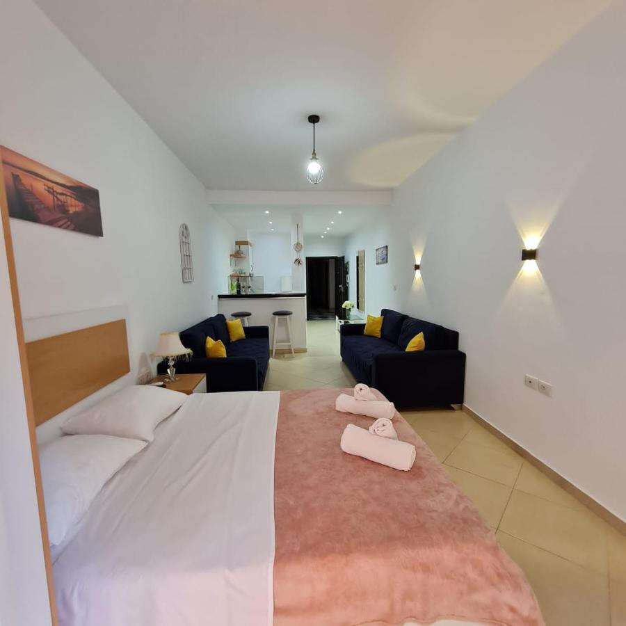 Studio By The Beach - Vlorë Esterno foto